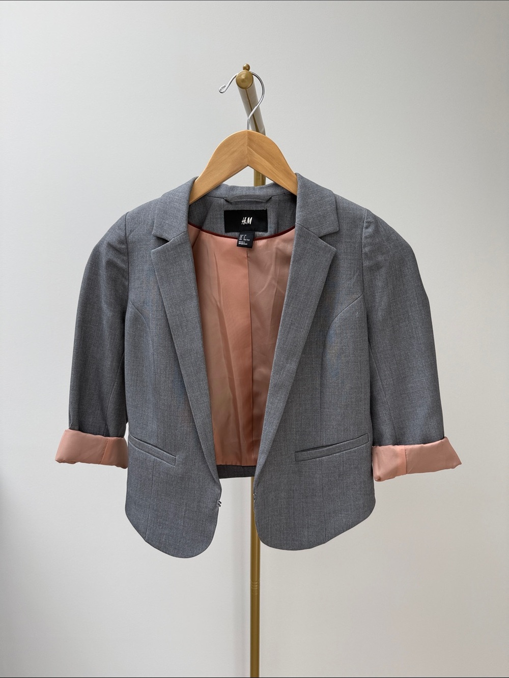 H&M Gray Cropped Blazer with Blush Pink Lining Size 2